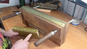 тиски для переплета книг. обзор.  отправка по  России. Заказать- iwan.kostin@gmail.com.