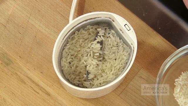 Super Quick Video Tips: How to Clean a Smelly Spice or Coffee Grinder смотреть онлайн