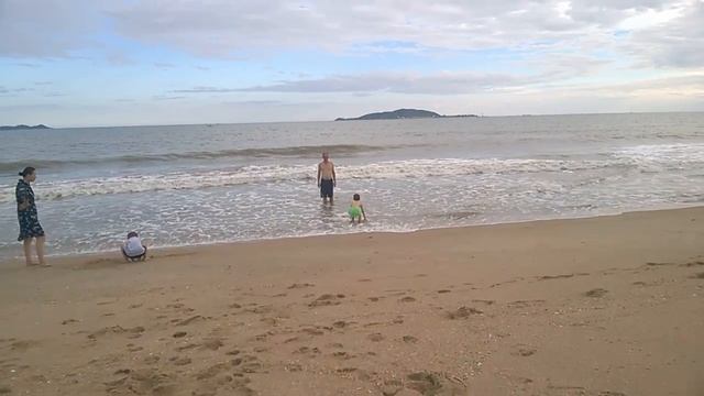 Хайнань пляж Санья смотреть онлайн