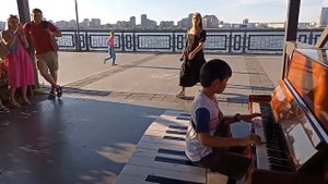 Street piano, Kazan, Russia| Уличное пианино Казань| RIM (10 years old )|River Flows in You (Yiruma