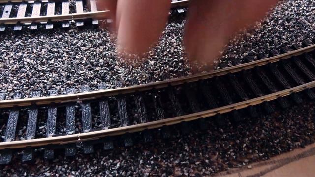 Build A Model Railway Layout Step by Step - Pt 3: Laying Track смотреть онлайн