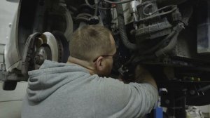 Демонтаж и ремонт стартера на Audi с мотором 3.0 TFSI