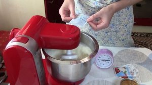 Сливочный крем с вареной сгущенкой/Creme Sahne und gekochte gezuckerte Kondensmilch