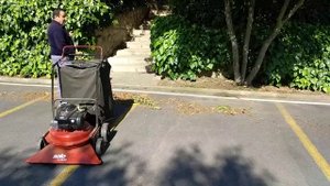 Yaprak toplama makinası solo alko 750p