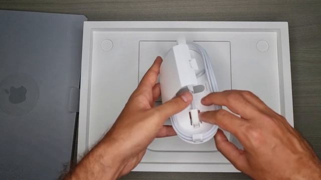 Распаковка Apple MacBook Pro 16 дюймов, М1 Max, 32 ГБ оперативной памяти, 1 ТБ SSD // новинка 2022 смотреть онлайн