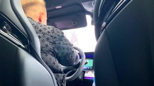 Моя МЛАДШАЯ СЕСТРА скручивает КОЛПАЧКИ! СПАЛИЛ и НАКАЗАЛ за ТИК ТОК!