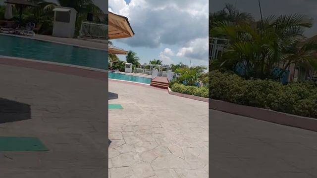 Vacations in Cuba смотреть онлайн