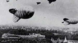 ЗАГРАДИТЕЛЬНЫЙ  АЭРОСТАТ  / Защита от самолётов.