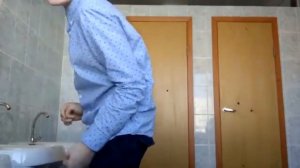 Пацана жёстко поносит под фонк