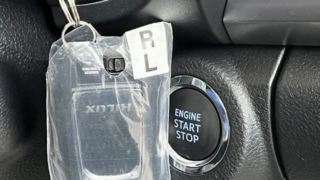 Легендарный японский пикап Toyota Hilux, цены во Влвдивостоке и в Японии. смотреть онлайн