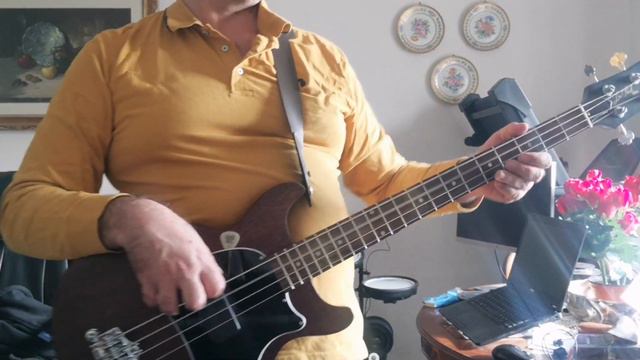 trying to play along tv eye with a gibson les paul junior dc tribute bass смотреть онлайн
