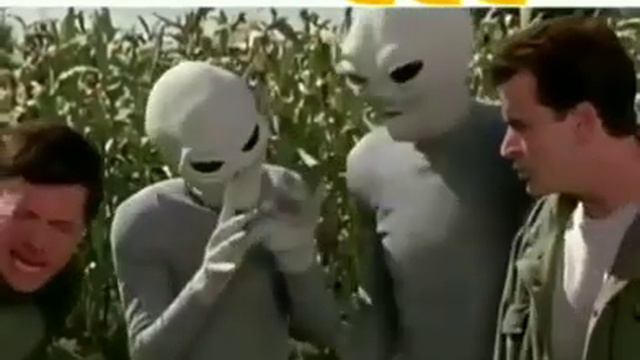 Инопланетяне прилетели смотреть онлайн