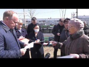 Мэр Владивостока вновь встретился с жителями города