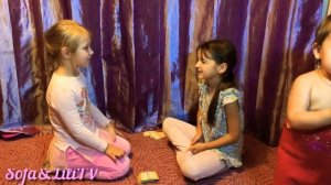 Веселые ФАНТЫ. Выполняем смешные задания!? Sofa&LiliTV