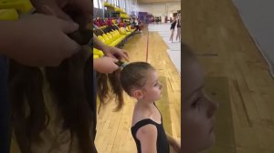 КАК СДЕЛАТЬ ГИМНАСТИЧЕСКУЮ ПРИЧЕСКУ