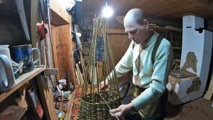 КАК СПЛЕСТИ КОРЗИНУ ИЗ ИВЫ, СВОИМИ РУКАМИ, ЖИЗНЬ В ДЕРЕВНЕ, ДЕЛА ДЕРЕВЕНСКИЕ, ПЕРМСКИЙ КРАЙ