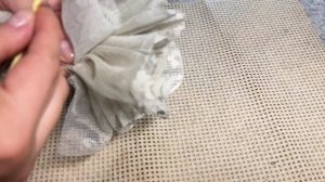 Выкинула все губки для мытья посуды и больше их не покупаю. Заменила на удобные и бесплатные