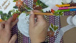 Елочная игрушка. Декупаж на картоне.