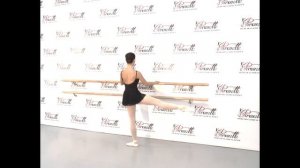 "PIROUETTE" 06.02.01 Rond de jambe en l'air, en dehors et en dedans, двумя руками за палку