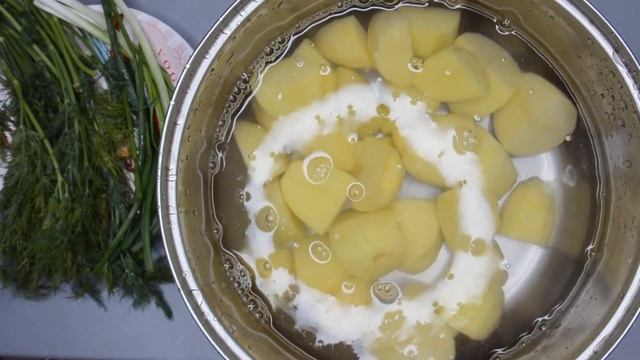 Жареная картошка с укропом и зеленым луком | Картошечка с хрустящей корочкой – нежная и вкусная