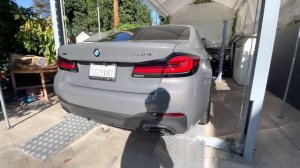 2022 BMW G30 540i xdrive M-Sport on Neomax coilovers.