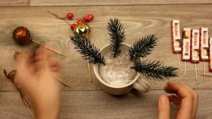 Сладкий новогодний подарок в кружке / Букет из конфет в чашке