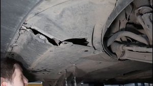 Замена масла и масляного фильтра в двигателе автомобиля Volkswagen Touareg 3 3,0 TDI