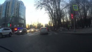 Еду на велосипеде по Новороссийской улице.
