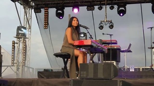 Anggun performing at Barbezieux смотреть онлайн