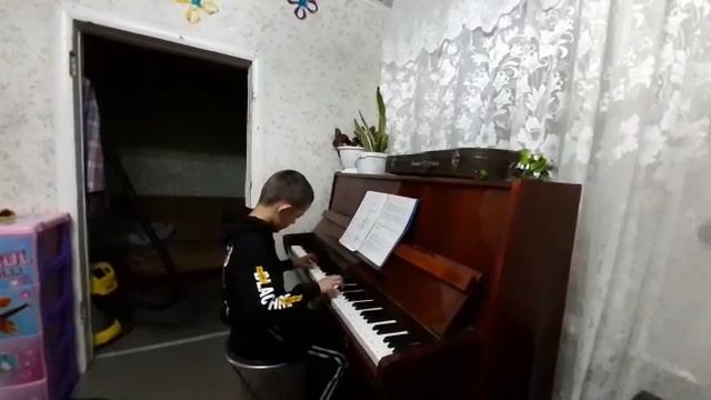 Урбан Виктор 1 класс, Украинская народная песня «Ой, лопнул обруч». смотреть онлайн