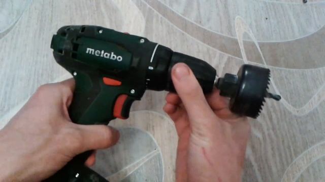 Видео: Как вставить и вытащить коронку из шуруповерта Metabo? смотреть онлайн