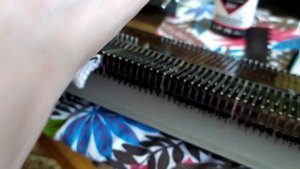 СМАЗКА МАШИНЫ.ПОДГИБ С ЗУБЧИКАМИ.Уроки по вязанию на машине Нева 1,2,Северянка.№2.