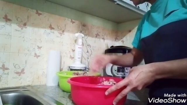Заготавливаю полуфабрикаты из мяса