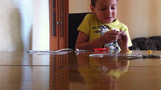 Вскрываем наушники!!! смотреть онлайн