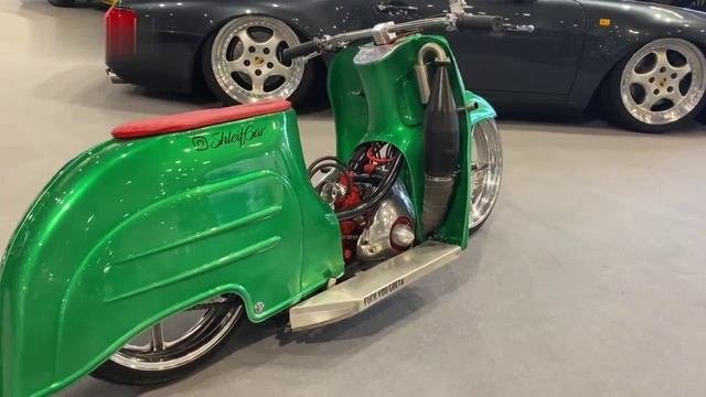 Выставка крутых автомобилей