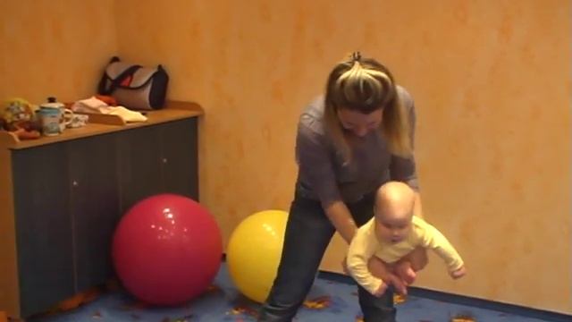 динамическая гимнастика с малышами нашего клуба на занятии по раннему развитию смотреть онлайн