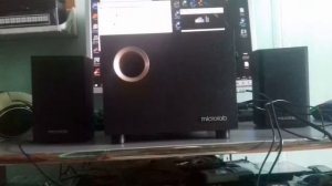 Edifier M1360 vs Microlab M105: Sound & Bass Test