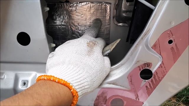 Вибро-, Шумоизоляция задних дверей Opel Astra G.
