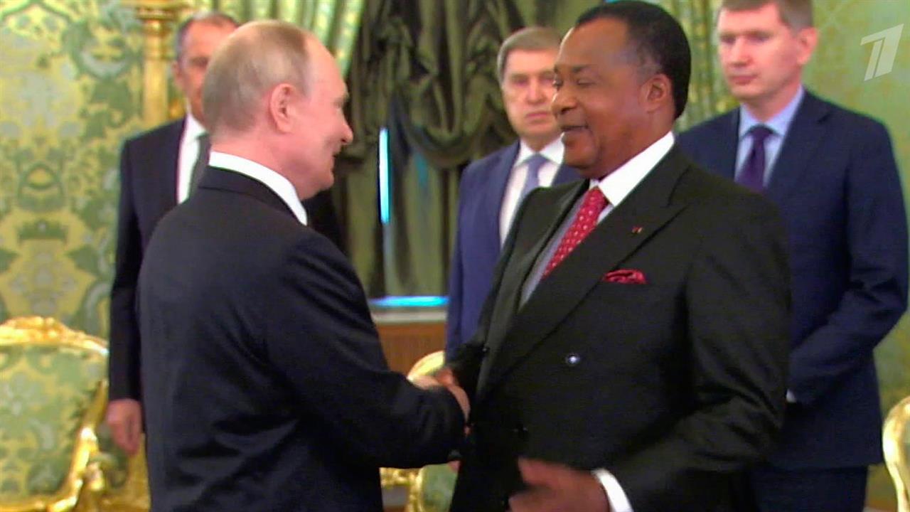 В Кремле Владимир Путин принимает президента Конго Дени Сассу-Нгессо