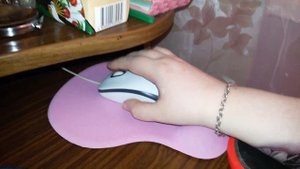 новый коврик для мышки с Joom с силиконовой подушкой для руки