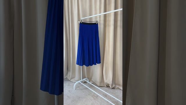 Образы с плиссированной юбкой от Бренда «Nikella» смотреть онлайн