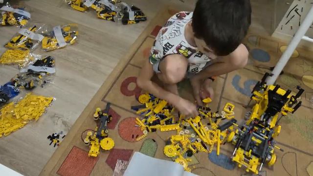 Lego 42131 бульдозер CAT D11 (сборка)            #lego #aspergerssyndrome #bricks #42131 #legobuild