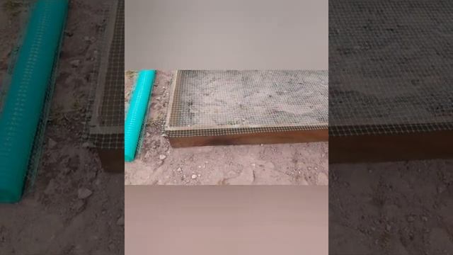 Видеообзор - Высокие теплые грядки с защитой от кротов своими руками смотреть онлайн
