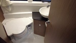 MBS-2022. Обзор катера Merry Fisher 895. Пожалуй, самый доступный новый двухкаютник.