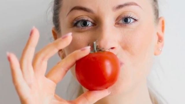 Многие едят ПОМИДОРЫ, но 90% даже не знают о том, ЧТО ТВОРЯТ ПОМИДОРЫ С ОРГАНИЗМОМ смотреть онлайн