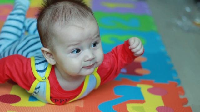 дети, малыши, учимся ползать, коврик-пазл, грудничок, 4 месяца ребенку, учимся разговаривать