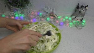 ВКУСНЫЙ САЛАТ НА ПРАЗДНИК ИЗ ПЕКИНСКОЙ КАПУСТЫ С КРЕВЕТКАМИ, КРАБОВЫМИ ПАЛОЧКАМИ /// ВКУСНО И ПРОСТ