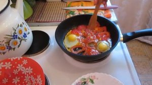 ЯИЧНИЦА С ПОМИДОРАМИ РЕЦЕПТ ПОШАГОВО