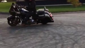 Крутое вождение на Harley-Davidson