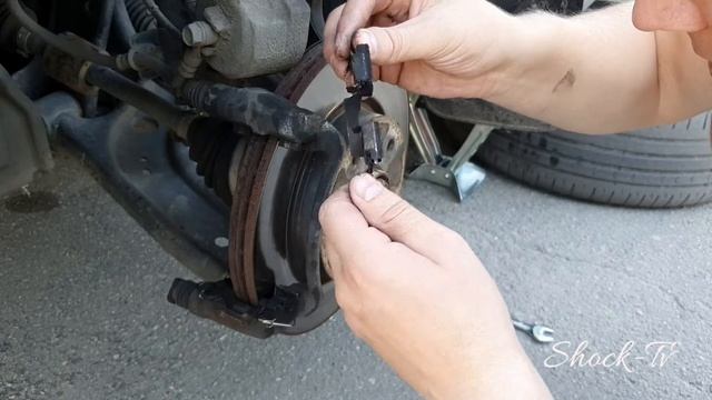 Почему я срочно заменил тормозные колодки? Решилась ли проблема? #brembo#тормоза#колодки#проблема смотреть онлайн